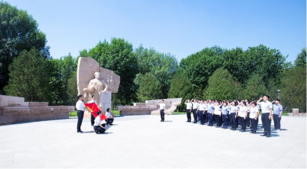 江南官方注册组织开展“践行八项规定 永葆清廉本色”主题党日活动